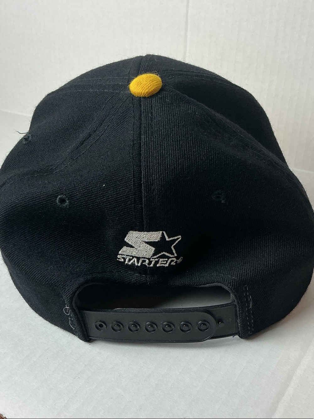 STARTER Pittsburgh Steelers Black and Yellow Script Snapback Hat - Picture 3 of 5